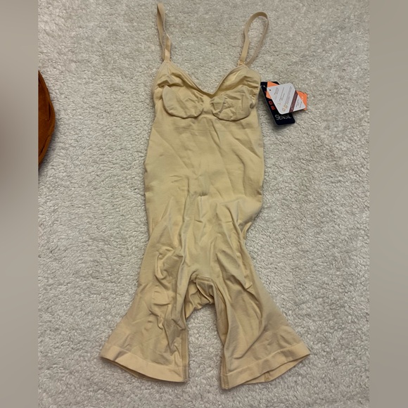 NWT Feelingirl Shapewear Bodysuit - Picture 4 of 7
